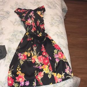 Floral polyester dress. Flowy and very comfortable
